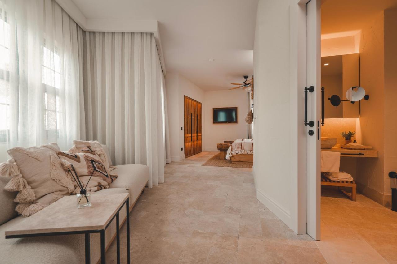 6 Rooms By Azumare Side Luaran gambar